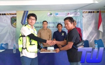 Program Pemberdayaan Masyarakat (PPM) PT Pada Idi - Budidaya Madu Kelulut